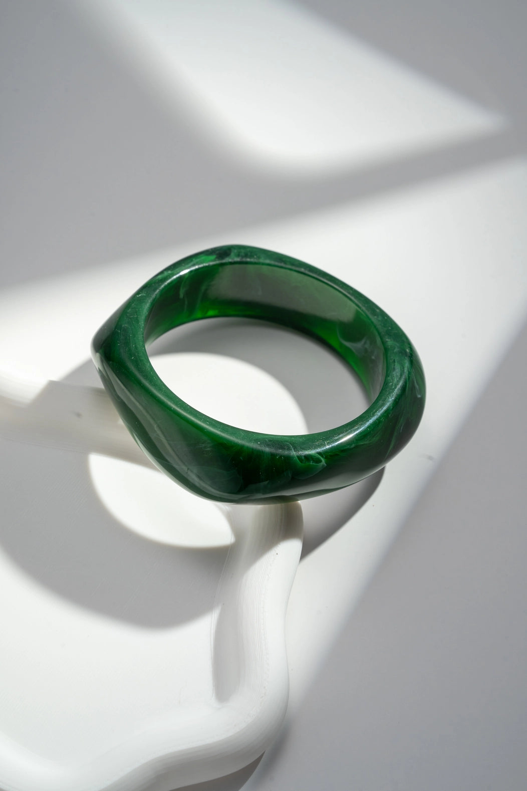 Armreif Harz mit Marmoroptik - Armreif farbig – Minimalistischer Harzschmuck