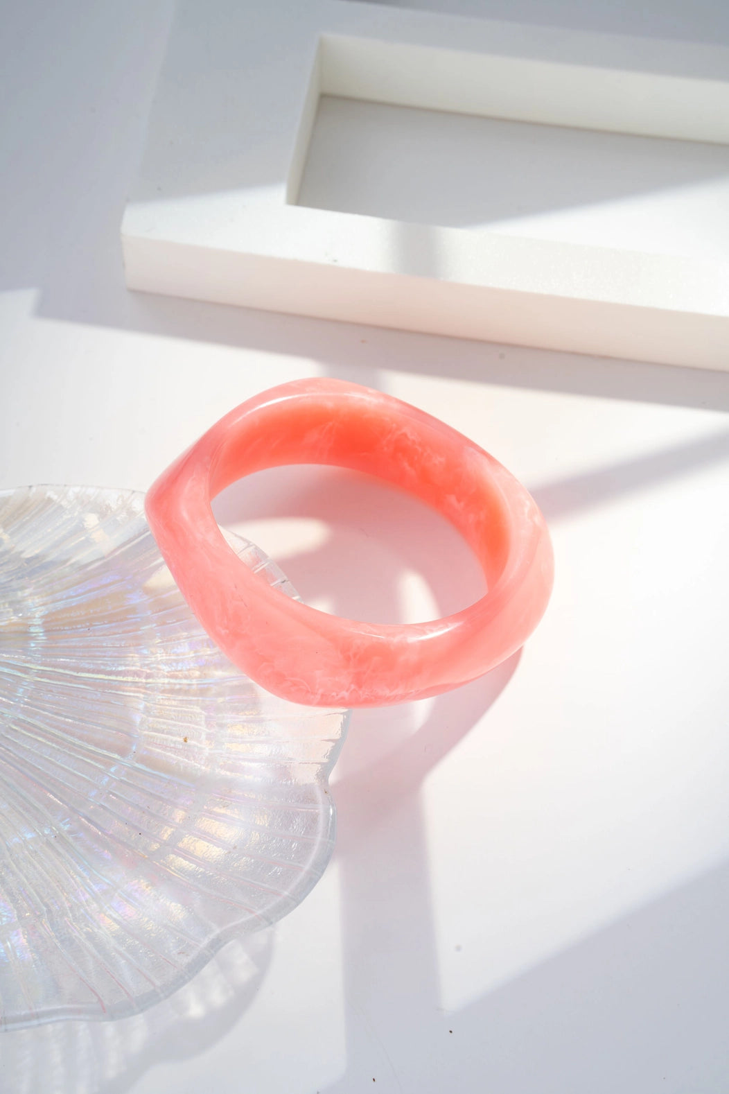 Armreif Harz mit Marmoroptik - Armreif farbig – Minimalistischer Harzschmuck