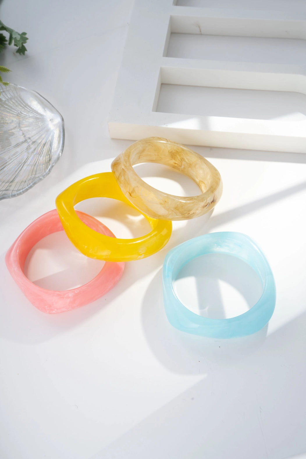 Armreif Harz mit Marmoroptik - Armreif farbig – Minimalistischer Harzschmuck